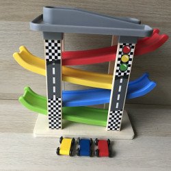 Roetsjbaan. 3 autootjes