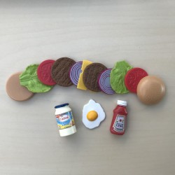 AH mini’s : Setnummer 24. Groente, fruit, levensmiddelen, versnaperingen en keukenhulpjes.