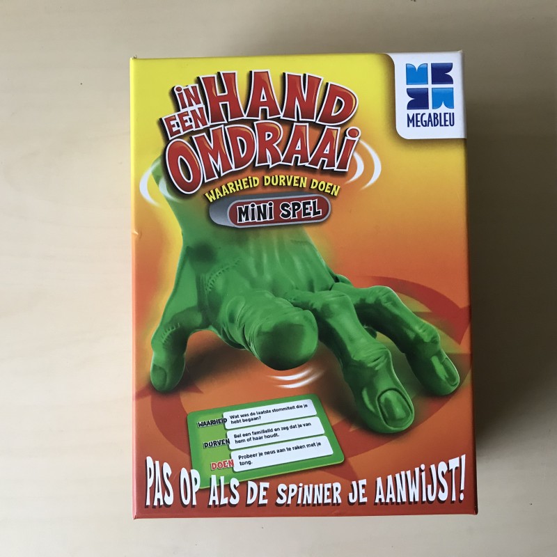 In een Hand Omdraai