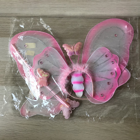 Nieuw. Vlinder met diadeem.