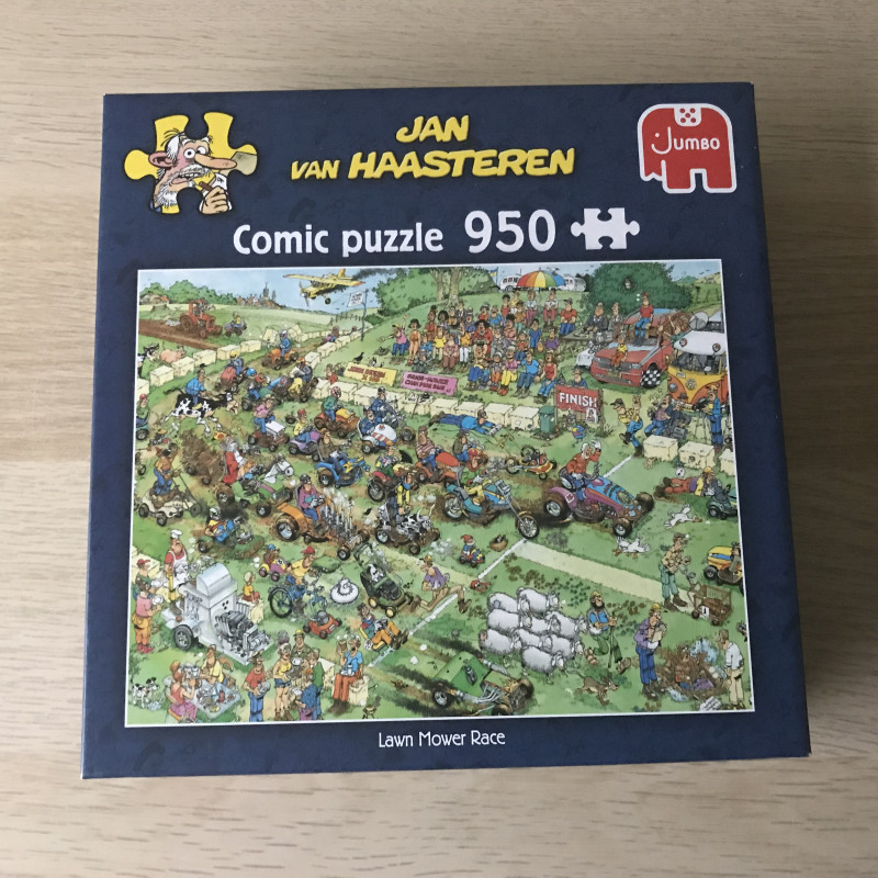 Jan van Haasteren : Lawn Mower race. 950 stukjes.