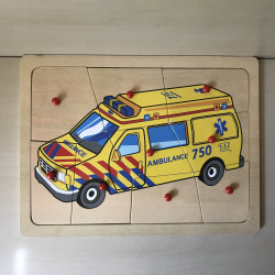 Puzzelplankje Knopjespuzzel : Ziekenwagen ambulance