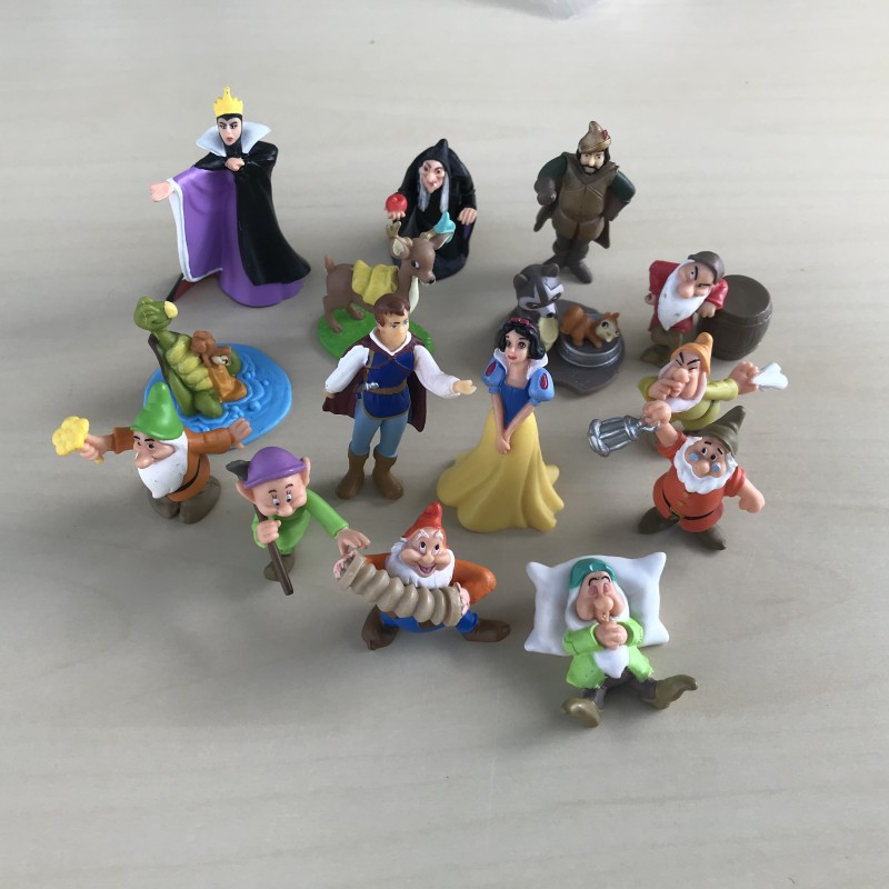 Sneeuwwitje,  miniatuur figuren, 15 stuks. Complete serie