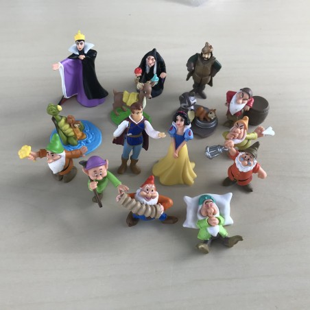 Sneeuwwitje,  miniatuur figuren, 15 stuks. Complete serie