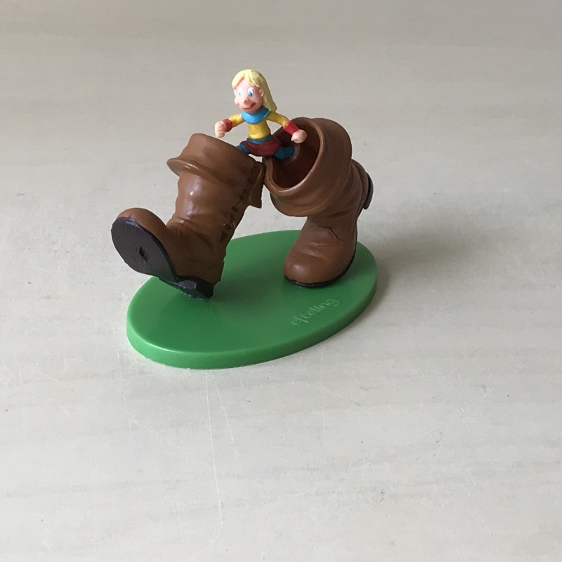 Efteling : Klein Duimpje. 7 cm. hoog.