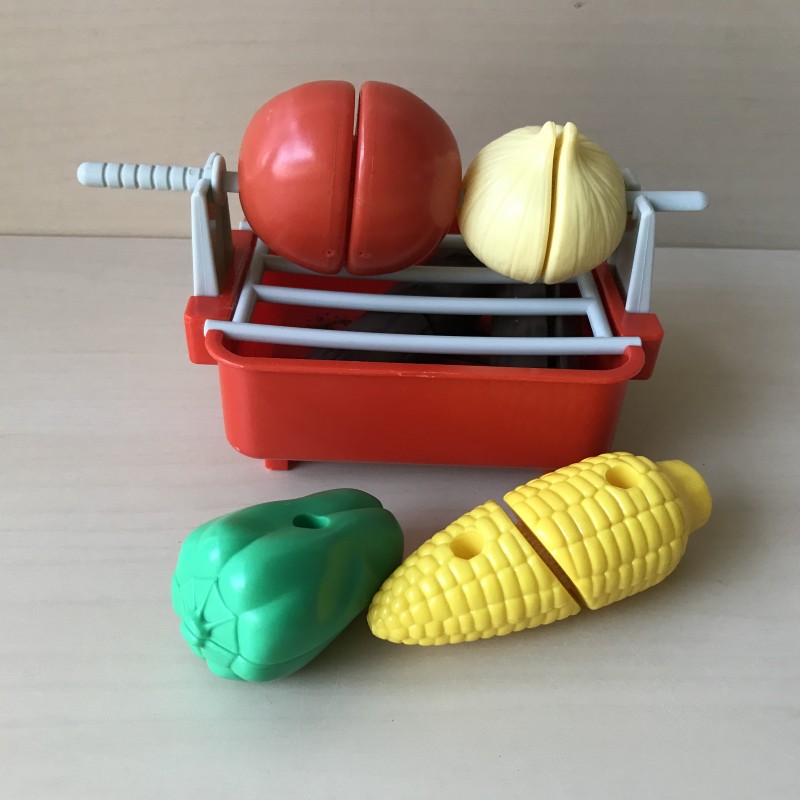 Barbecue met snijgroenten.