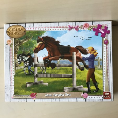 Puzzel 100 stukjes: Girls & Horses. Show Jumping Time