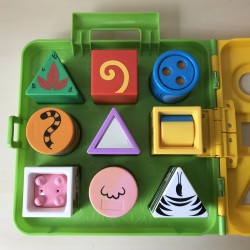 Playskool : Verrassingsblokken koffer.