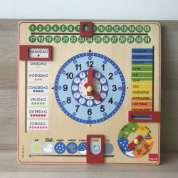 Goula: Houten kalenderklok met doos