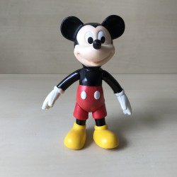 Disney : Mickey Mouse.