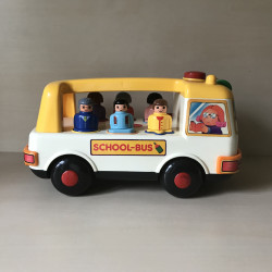 Autobus met allerlei vormpjes.