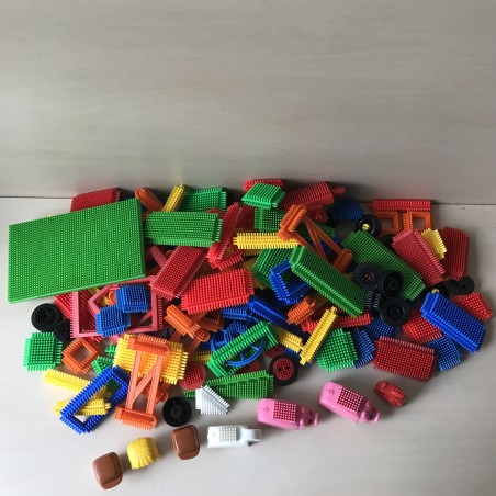 Clippo / Nopper. 153 stuks.