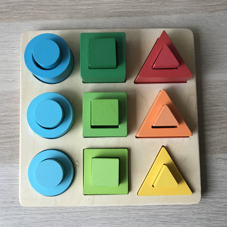 Houten vormenpuzzel.
