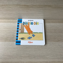 Dikkie Dik : Pijlen + Een bootje in de goot.