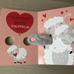 Knuffel me. Klein schaapje