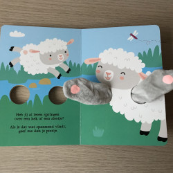 Knuffel me. Klein schaapje