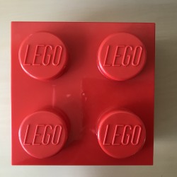 Lego: Om Lego in op te bergen.