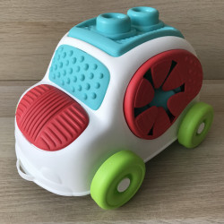Clemmy. Auto met set zachte stapelblokken