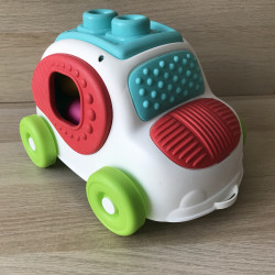 Clemmy. Auto met set zachte stapelblokken