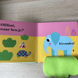Leeuw waar ben je?. Flapjesboek. Vilten flapjes en spiegeltje