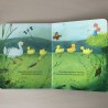 Daar buiten loopt een schaap