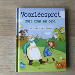Voorleespret met oma en opa.