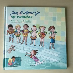 Jan en Noortje op zwemles