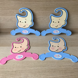 4 Baby Born kledinghangers