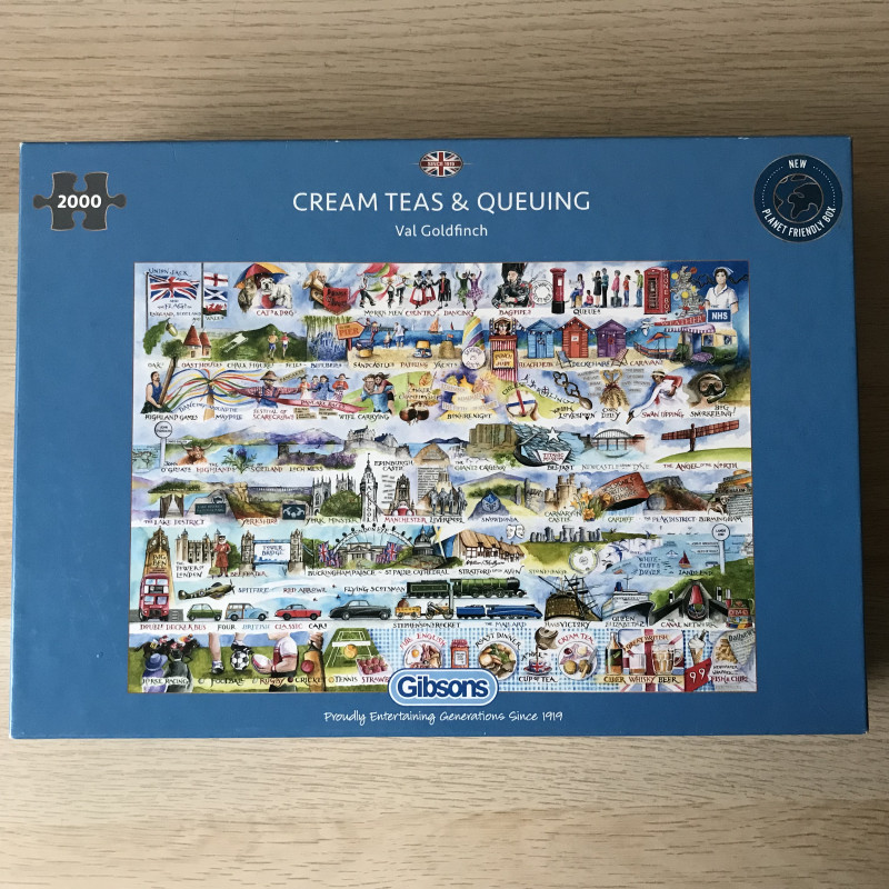 Gibsons : Cream Tea’s & Queuing. 2000 stukjes.