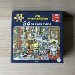 Mini Jan van Haasteren : Opzij! 54 stukjes. -poster