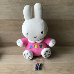 Nijntje : Knuffel. Sprekende Nijntje
