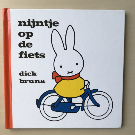 Nijntje : Nijntje op de fiets