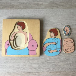 Houten puzzel. Zwangerschap