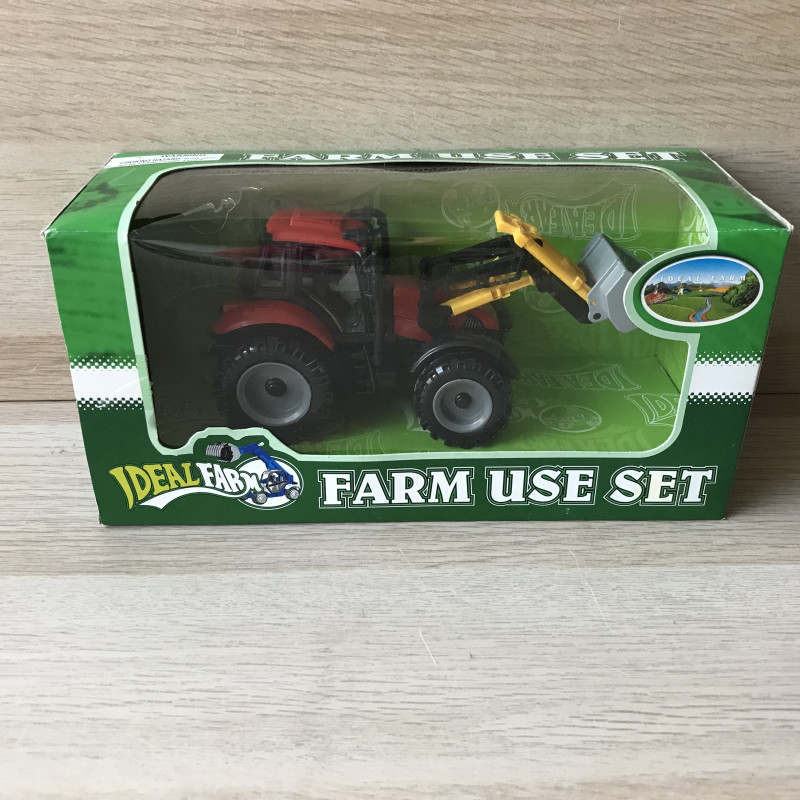 Tractor. Nieuw, folie beschadigd