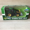 Tractor. Nieuw.