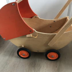 Van Dijk houten poppenwagen. Opknapper
