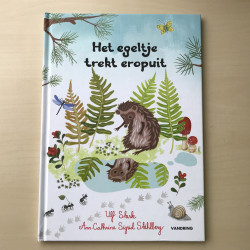 Het egeltje trekt eropuit