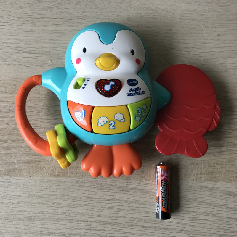VTech Pinguïn rammelaar