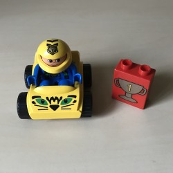 Duplo : Auto met popje. Set 32.