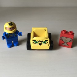 Duplo : Auto met popje. Set 32.