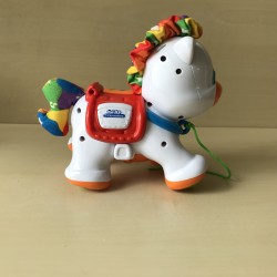 Baby Clementoni: Paardje met muziek.
