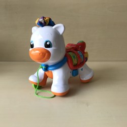 Baby Clementoni: Paardje met muziek.
