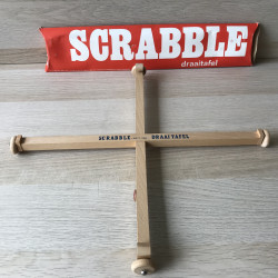 Scrabble : draaiplateau, draaitafel.
