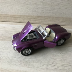 Bburago Ford Cobra 427. 1:24