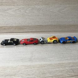 4 Hotwheels : 4 snelle autootjes