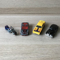 4 Hotwheels : 4 snelle autootjes