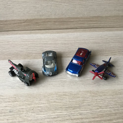 4 Hotwheels : 4 snelle autootjes