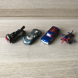 4 Hotwheels : 4 snelle autootjes