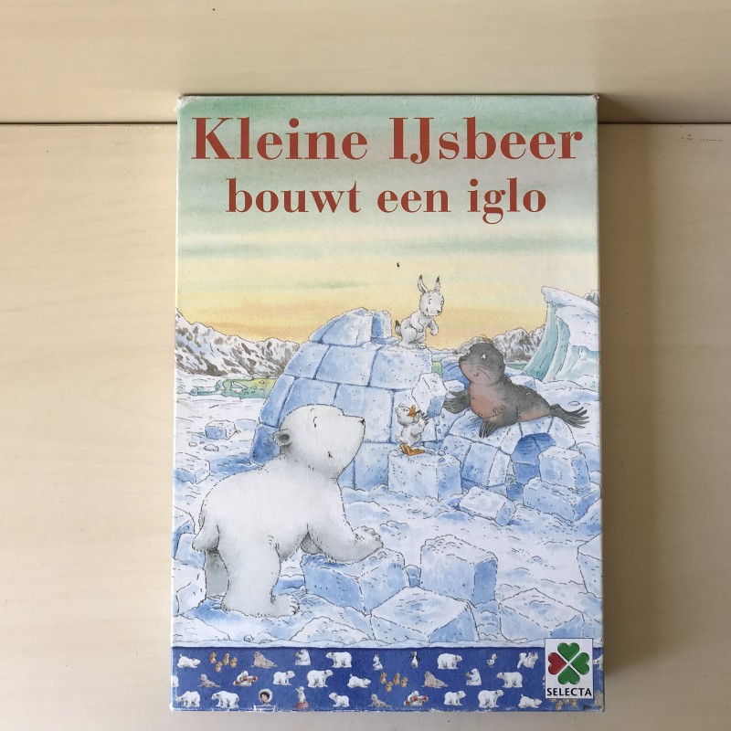 Kleine IJsbeer : Kleine IJsbeer bouwt een iglo