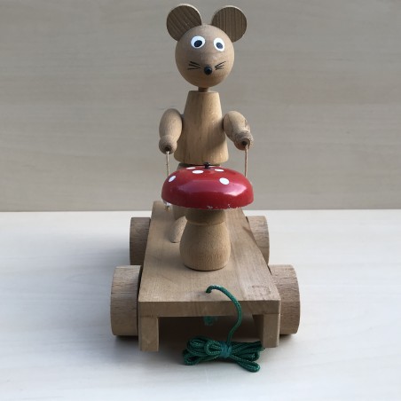 Janbibejan : Houten trekkar met muis, maakt muziek.